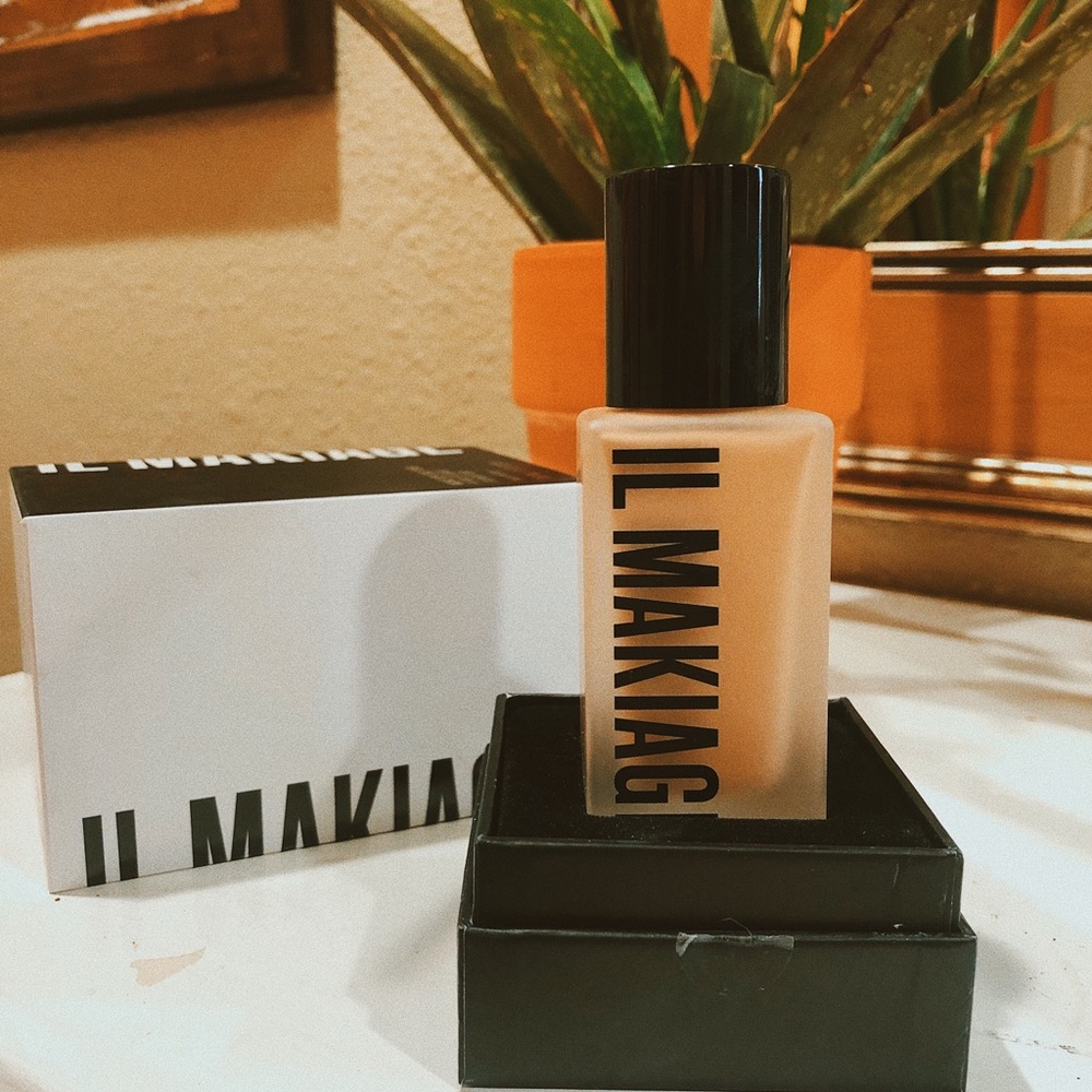 BRAND NEW IL MAKIAGE WOKE UP LIKE THIS FOUNDATION